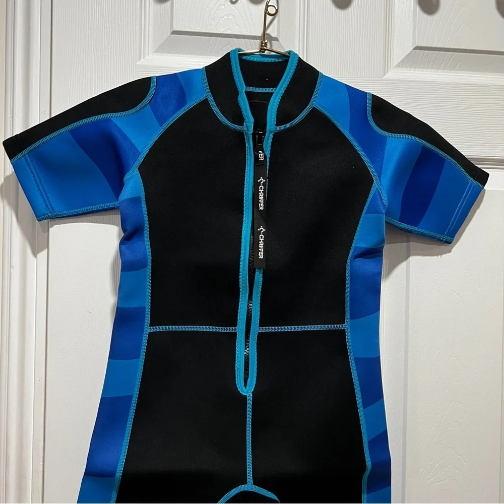 Chriffer Kids Wetsuit Size Large Black/Blue Print Details Short Sleeve Boys